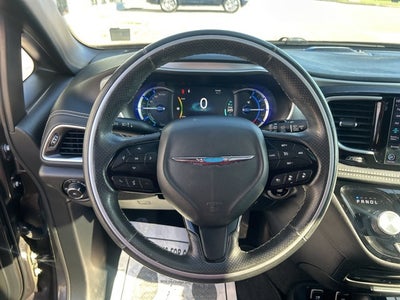 2020 Chrysler Pacifica Hybrid Limited