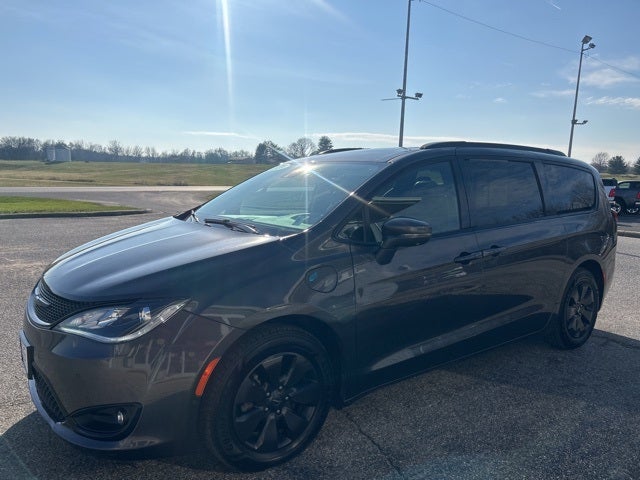 2020 Chrysler Pacifica Hybrid Limited