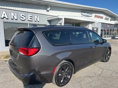 2020 Chrysler Pacifica Hybrid Limited